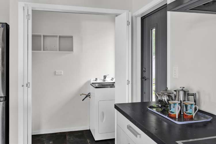 102 Seaview Road Westown_7