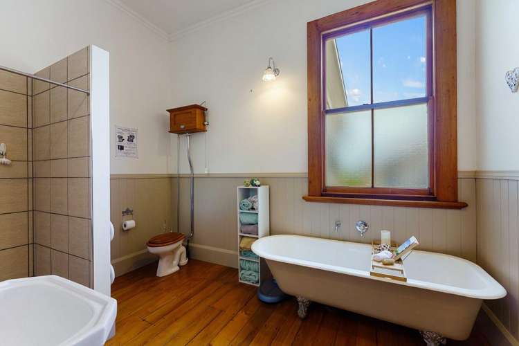 3 Wedgewood Grove Raumati Beach_16