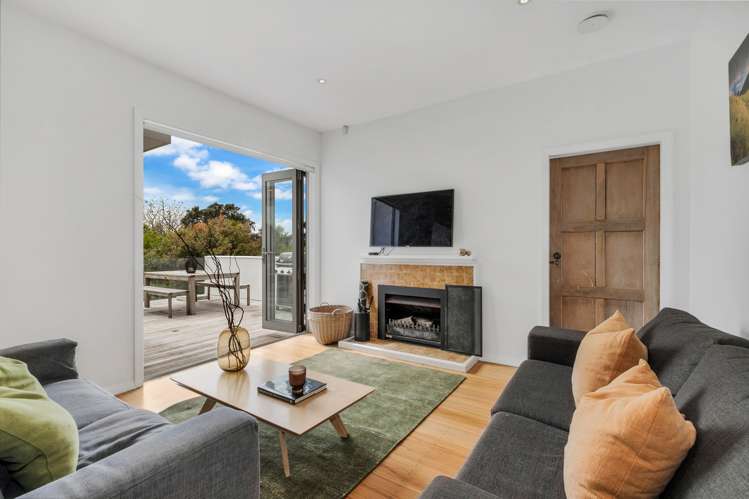 77 Walmer Road Point Chevalier_13