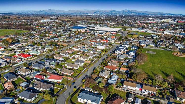 17 Ealing Street Northcote_12