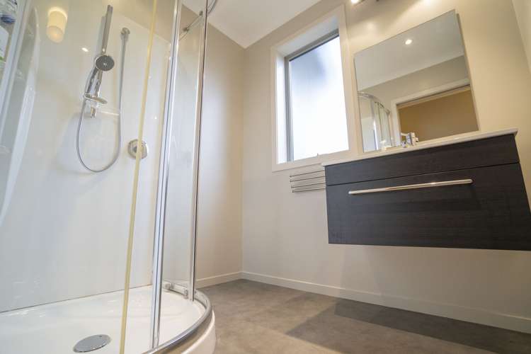 10 Motu-Au Close Manapouri_10