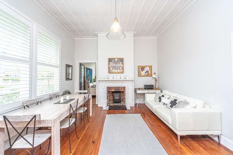 24 Brassey Road Saint Johns Hill_9