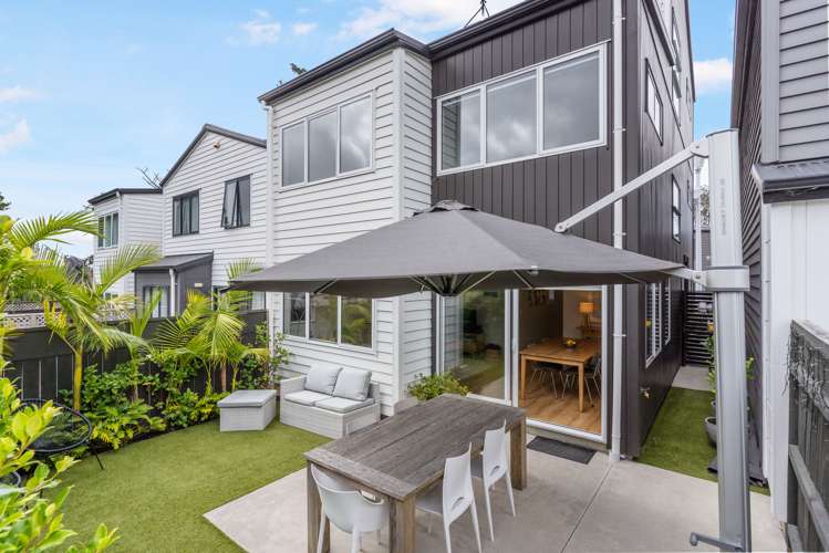 35 Whakawhiti Loop Avondale_0