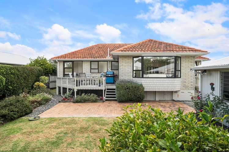 53 Beach Road Mellons Bay_19