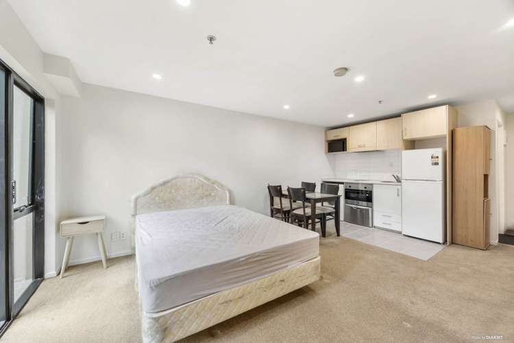 3m/23 Emily Place Auckland Central_2