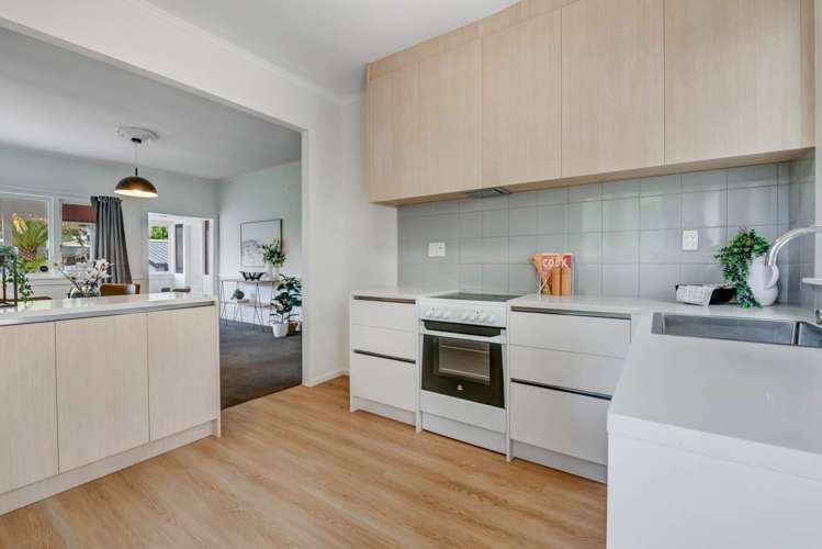 346 Whangaparaoa Road_5