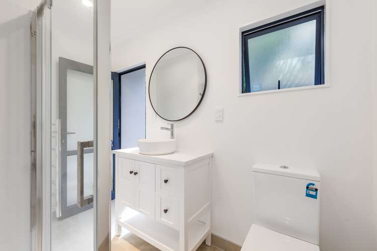 27 Donald Street Stanmore Bay_11