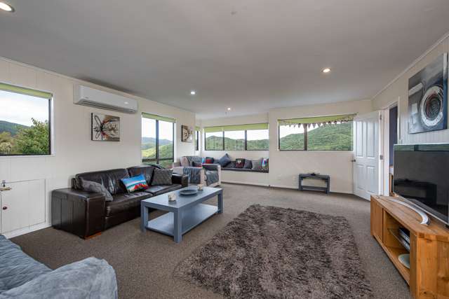 54 Woodhouse Avenue Karori_3