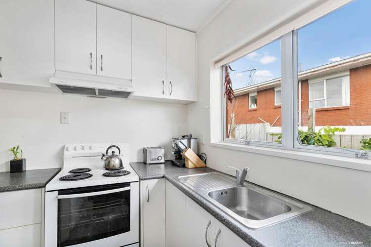 1576b Great North Road Waterview_5