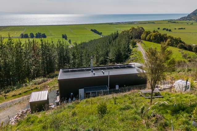 Sustainable Retreat in Wakapuaka