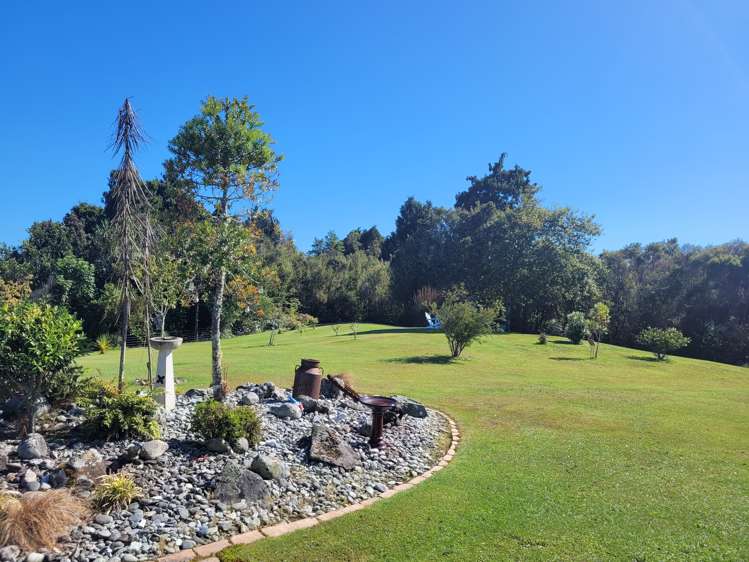 106 Brickfield Road Hokitika_5