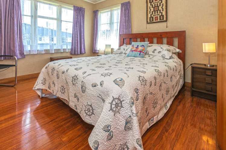 18 Tatahi Street Te Puru_9