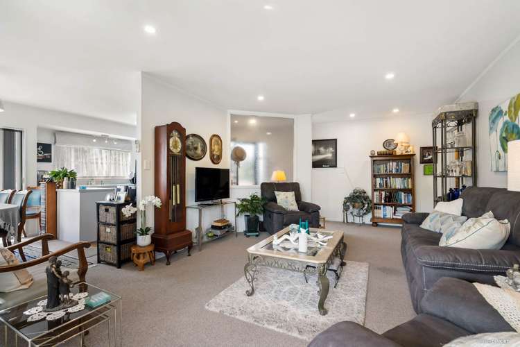 1/14 Central Park Drive Te Atatu South_8