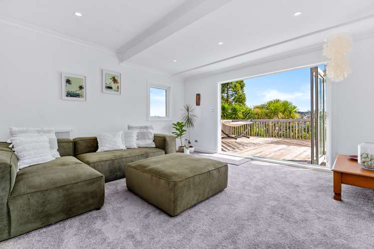 532 Beach Road Murrays Bay_7