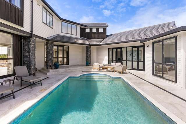 MODERN, MOVE-IN-READY & LOW MAINTENANCE!