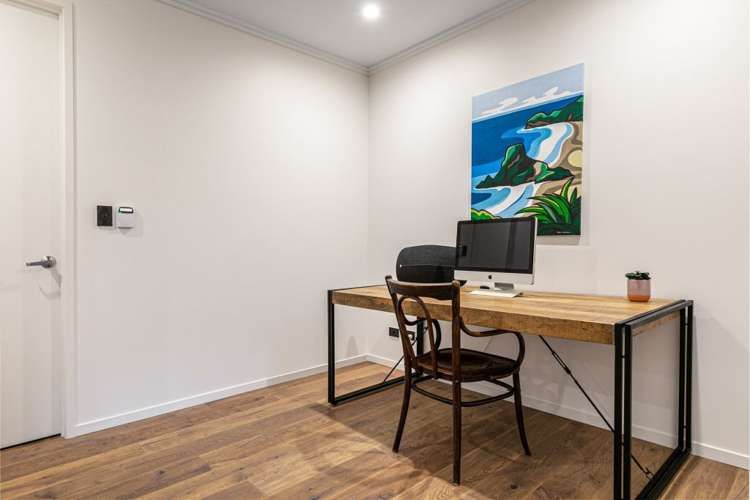 32a Bernard Magnus Lane Greenhithe_14