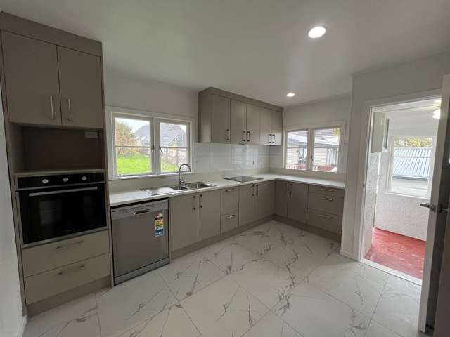8 Lewis Street Blockhouse Bay_3