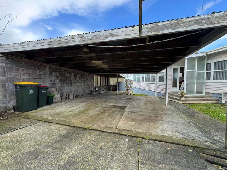 73 Christmas Road 10686_15