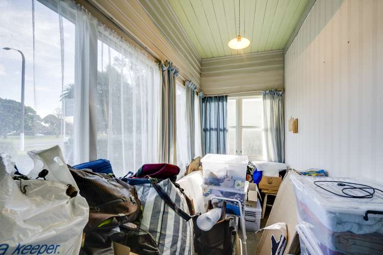 135 Georges Drive Napier South_14