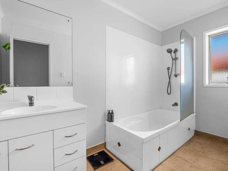 526 Massey Road Mangere_22