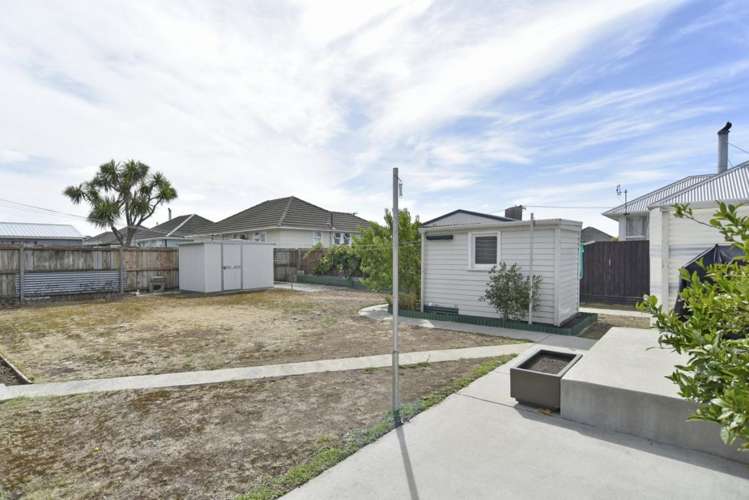 17 Robin Street Burwood_16