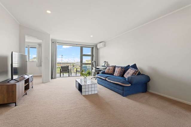 Smart Money – $555,000