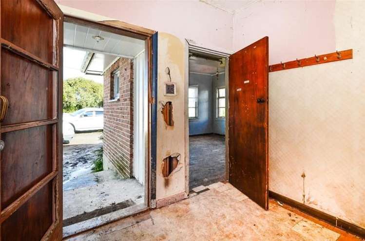 4035 Great North Road Glen Eden_8