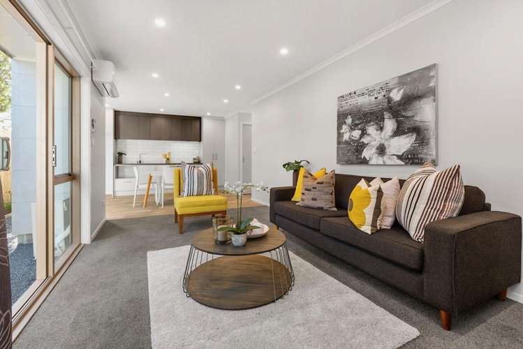 2/10 Gazeley Avenue_2