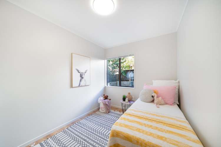 12 Longmont Terrace Churton Park_13