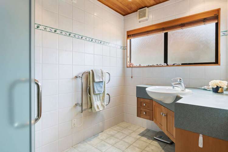 51 Bay Vista Drive Red Beach_11