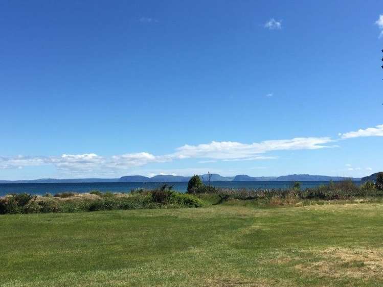 1/303 State Highway One Lake Taupo (East)_9