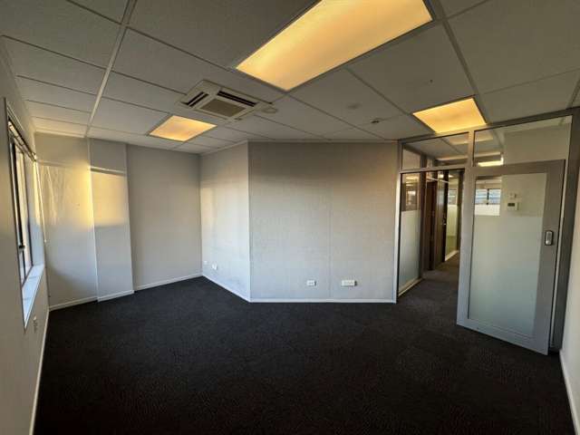 17sqm Ground Floor Office Space For Lease