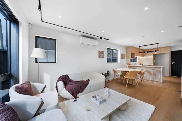 Affordable 2-Bedroom Home in Pakuranga - Smart Buy