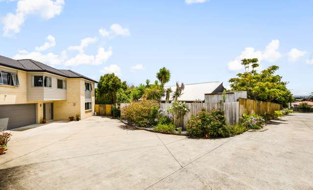 24a Vodanovich Road Te Atatu South_1