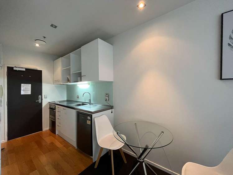 3k/16 Gore Street City Centre_3