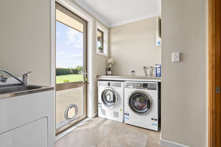 148 Amelia Place Leamington_18