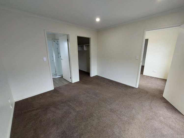 215F Massey Street 1067_4