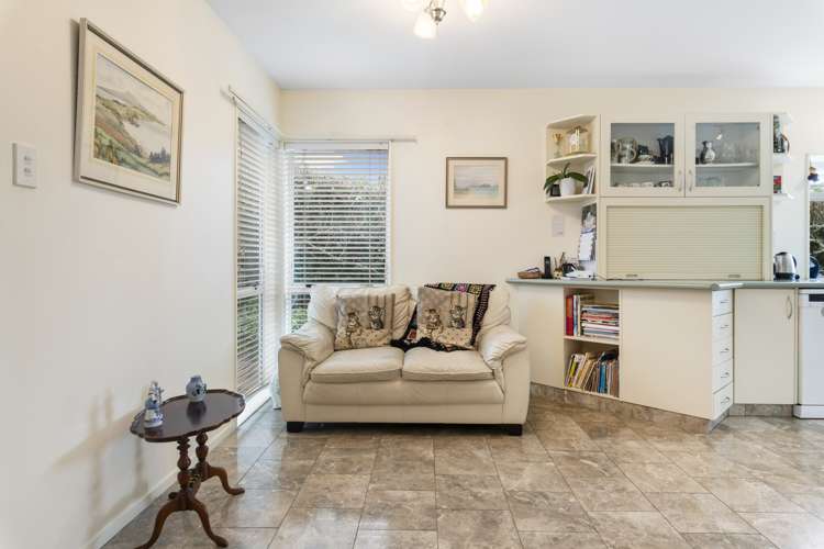 2/34 Parkhill Road Mellons Bay_8