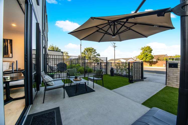 8 Patariki Way Beach Haven_16