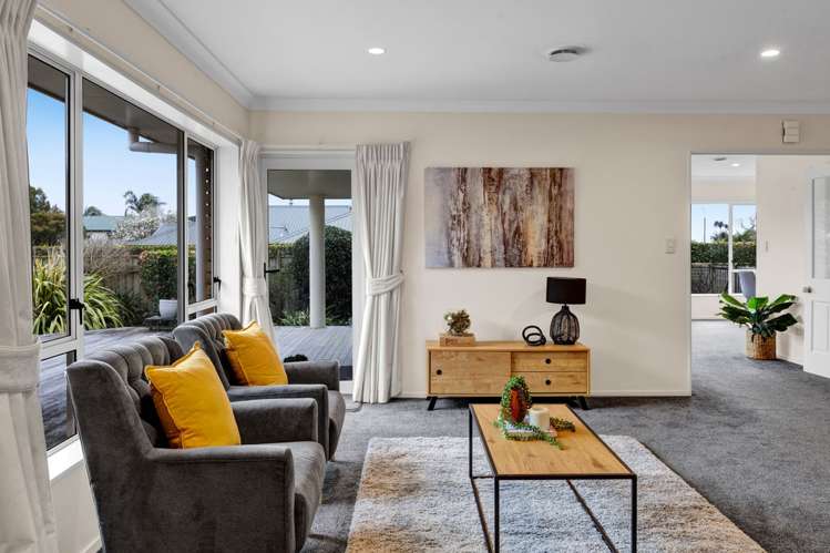 18 Kinross Drive Merrilands_12