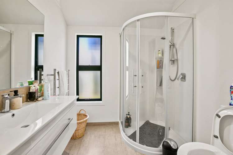 3f Honeyfield Drive Whalers Gate_11