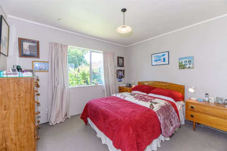 1/41 Yeovil Road Te Atatu Peninsula_6