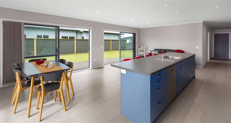 16 Surfers Avenue Waihi Beach_6