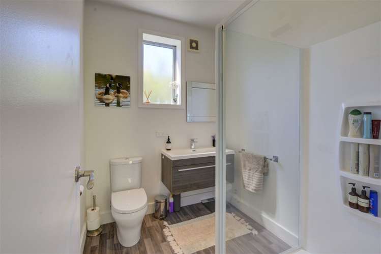 80 Priors Road Fernside_6