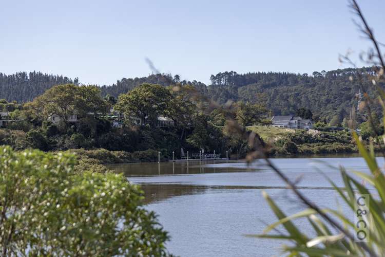 77a Pohutukawa Parade Riverhead_33