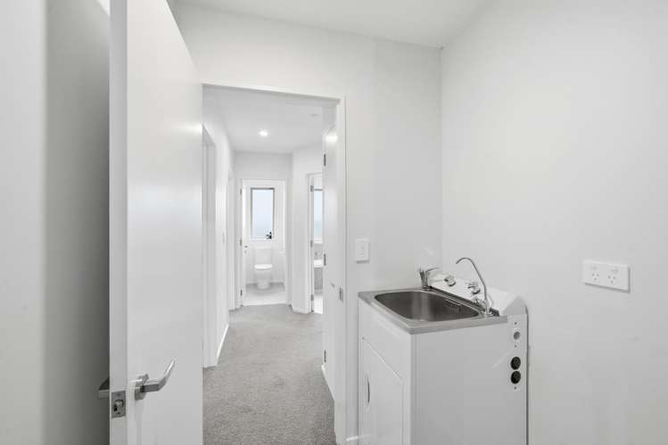 2B Gilbert Place Sydenham_11