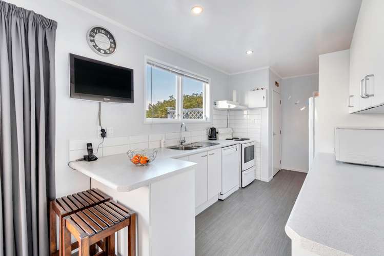 9 Bodi Place Te Atatu South_5