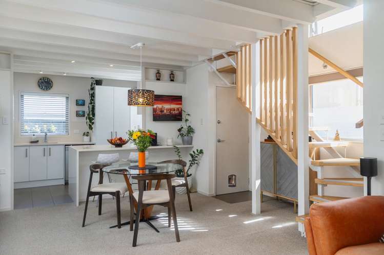 2/5 Wesley Avenue Mount Albert_8