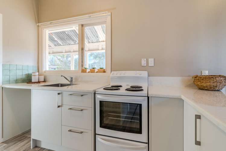 238 Bay View Road South Dunedin_10