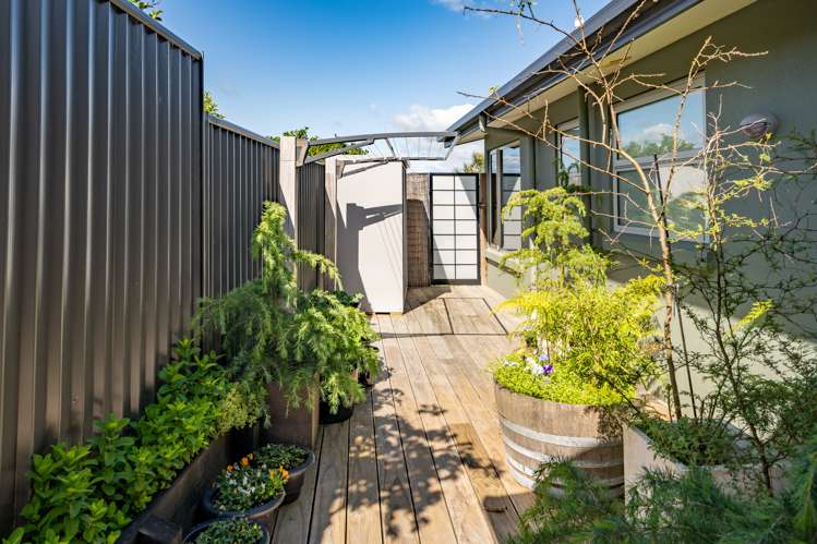 6 Istana Place Britannia Heights_24